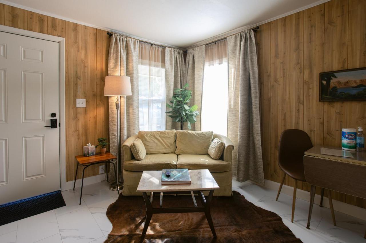 Waterfront River Apartments Rogue River Екстер'єр фото