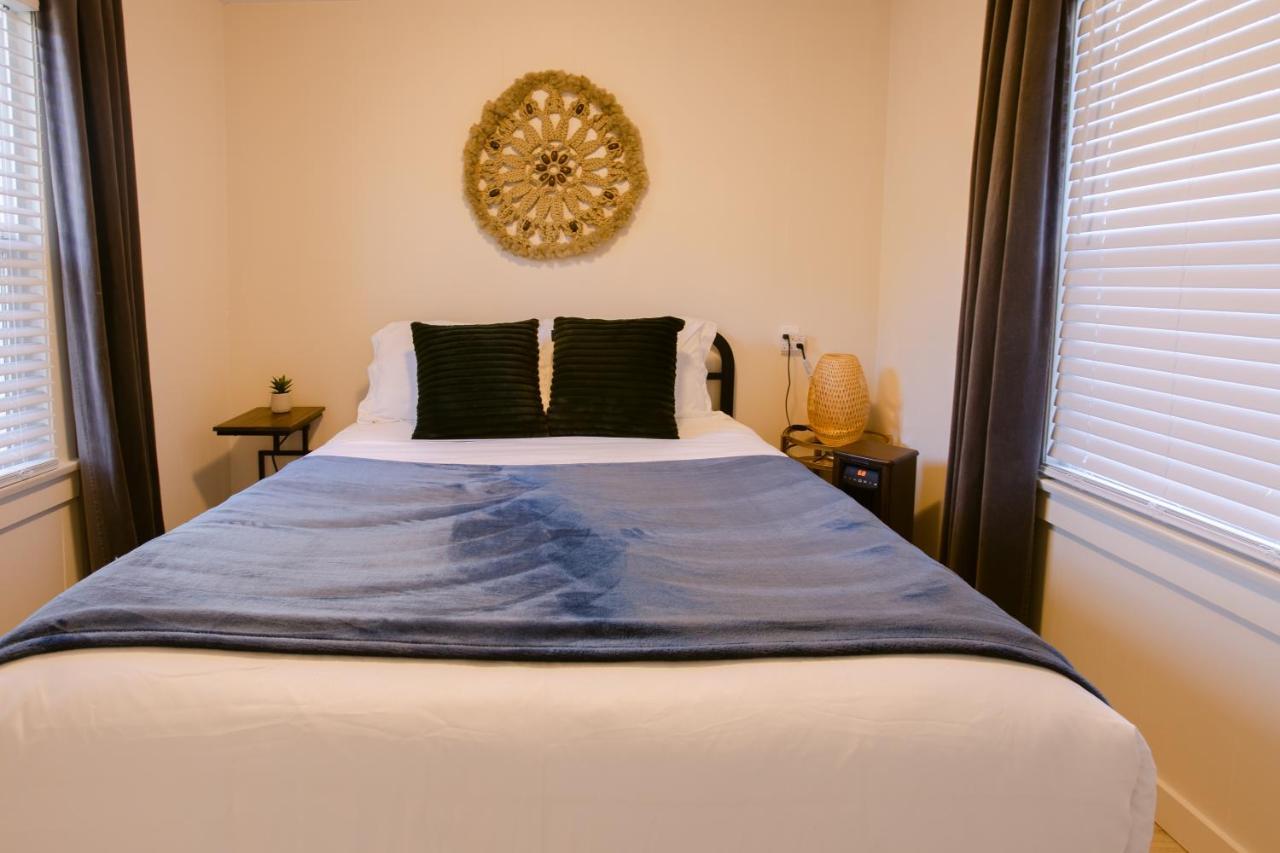 Waterfront River Apartments Rogue River Екстер'єр фото