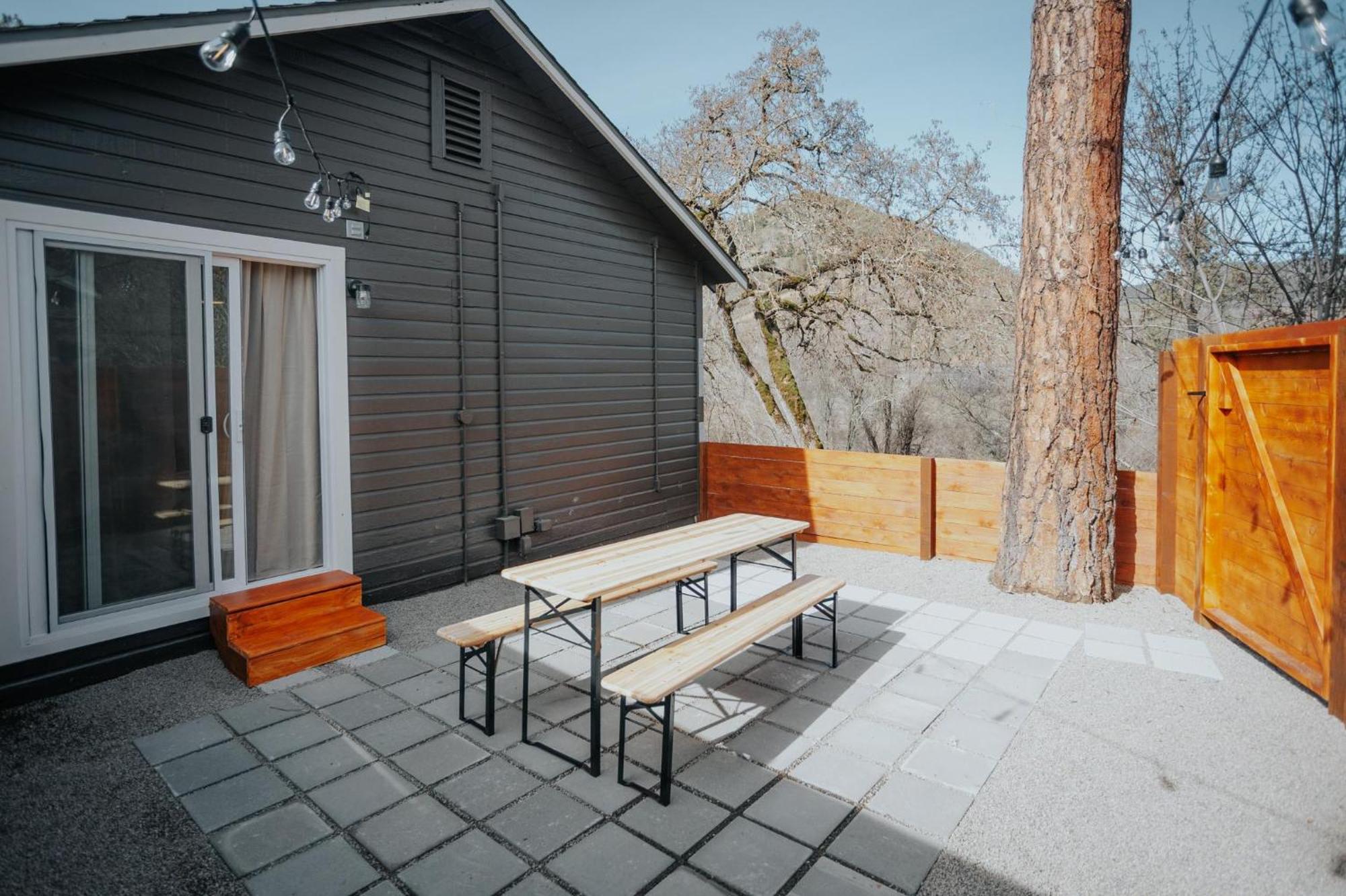 Waterfront River Apartments Rogue River Екстер'єр фото