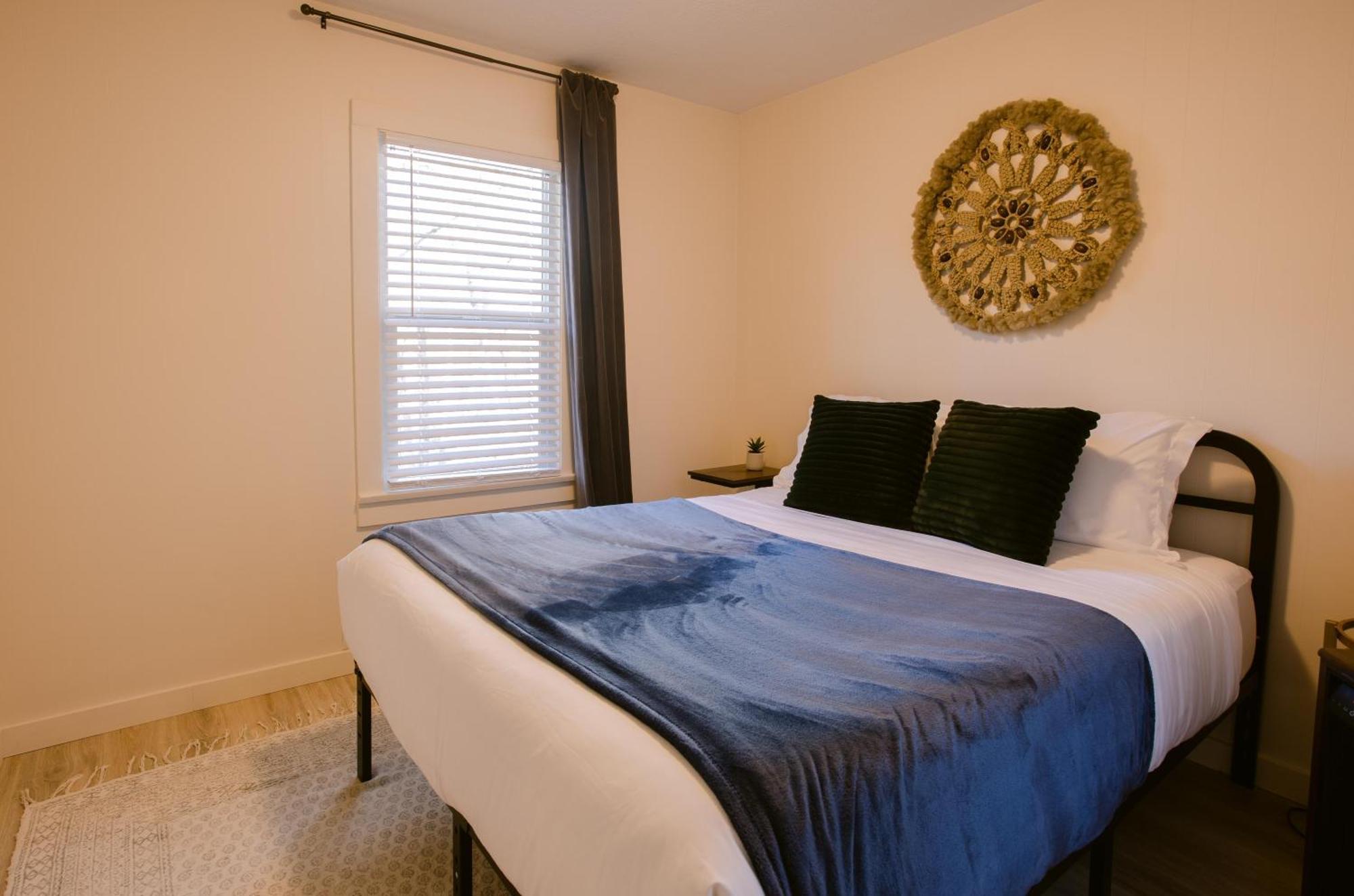 Waterfront River Apartments Rogue River Екстер'єр фото
